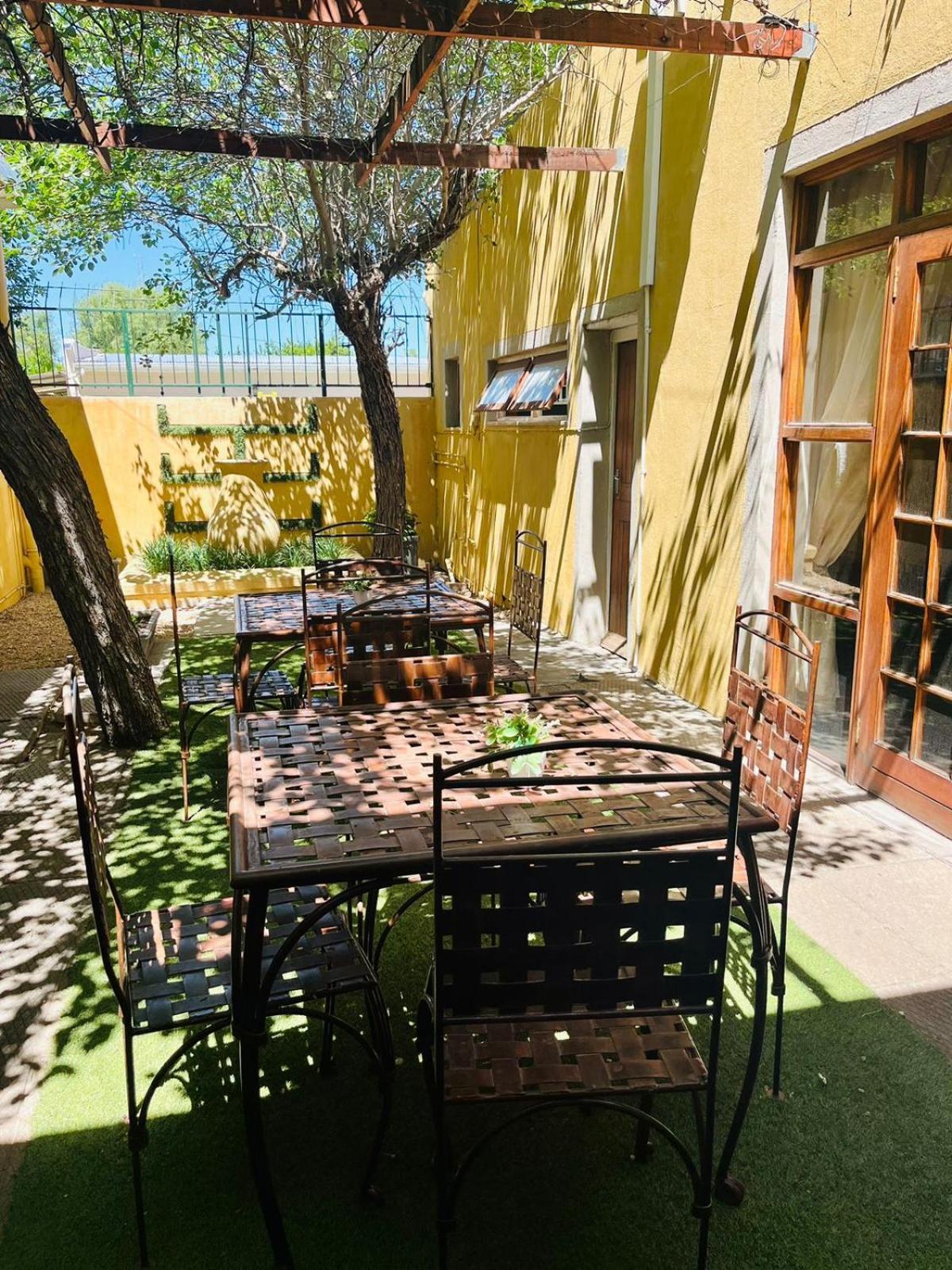 17 On Bird Guest House 博福特西 外观 照片