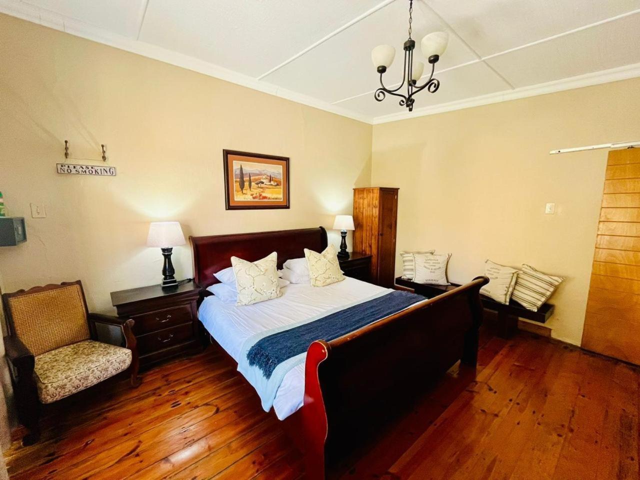 17 On Bird Guest House 博福特西 外观 照片
