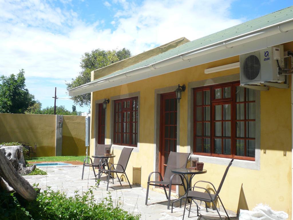 17 On Bird Guest House 博福特西 外观 照片