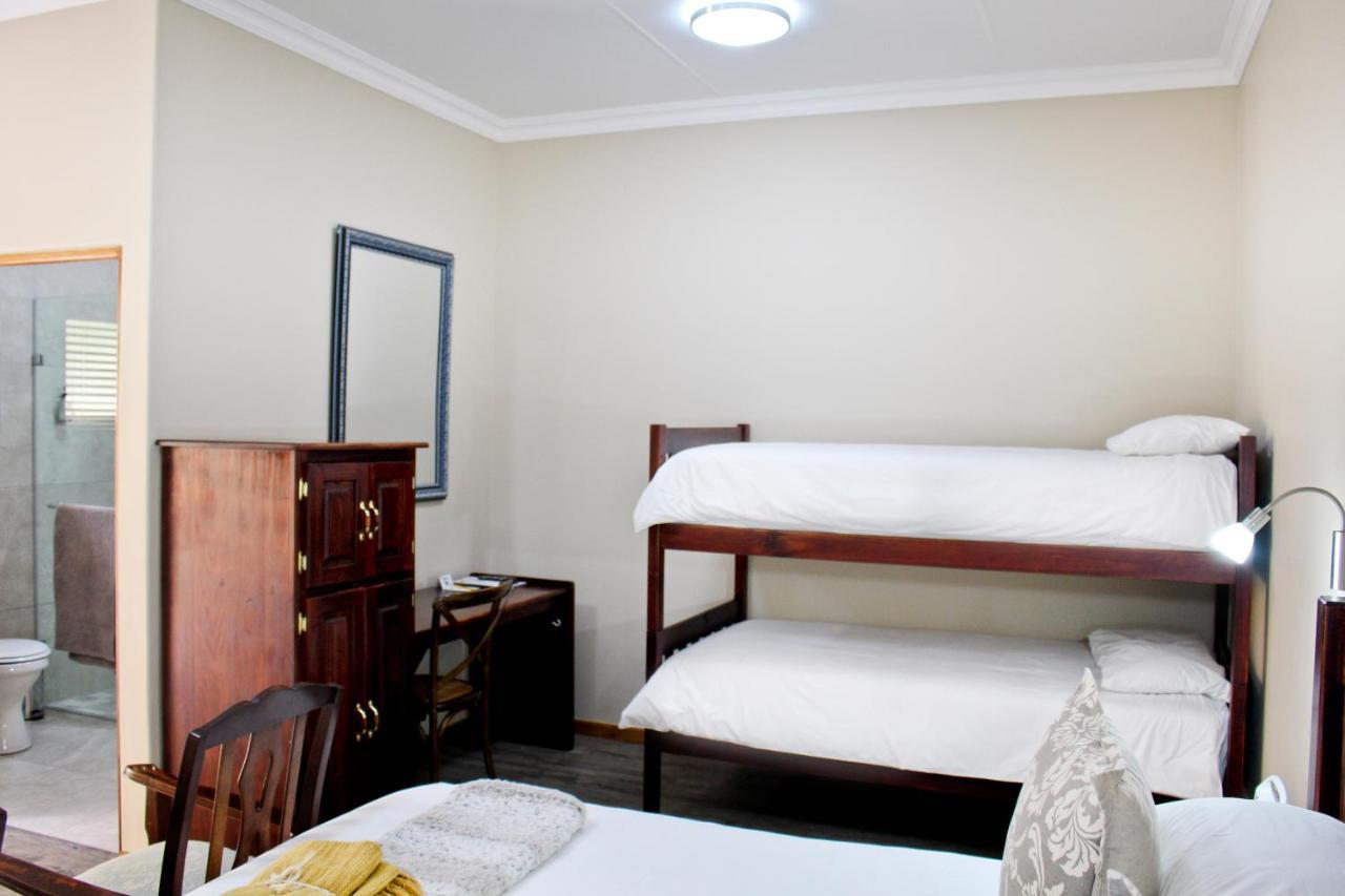 17 On Bird Guest House 博福特西 外观 照片